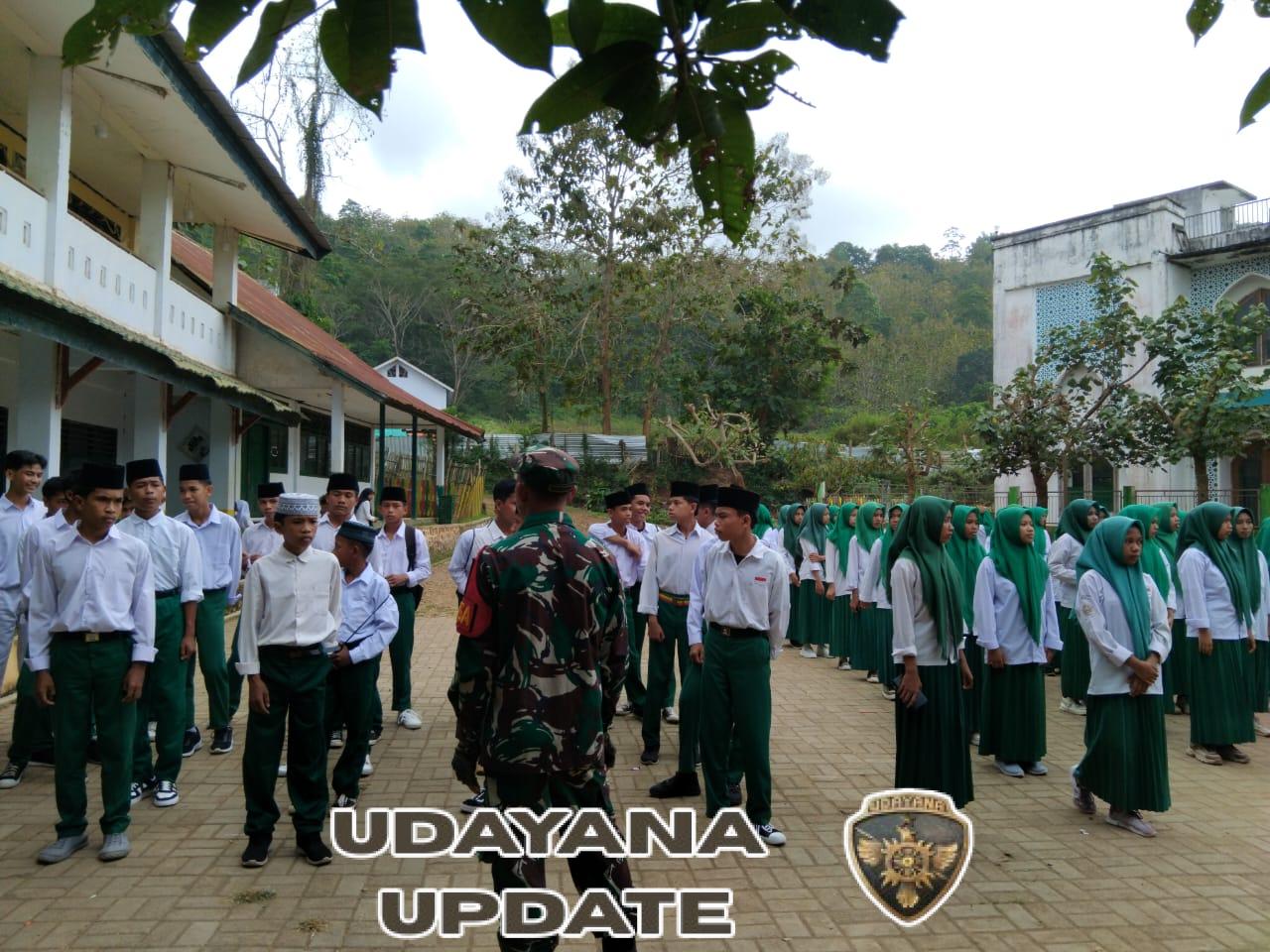 Koramil 1608-07/Monta Gelar Kegiatan Penguatan Disiplin dan Tanggung Jawab Siswa