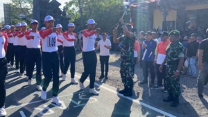 Meriahkan HUT kemerdekaan RI ke-80, Dandim 1623/Karangasem lepas peserta lomba gerak jalan umum 45 km