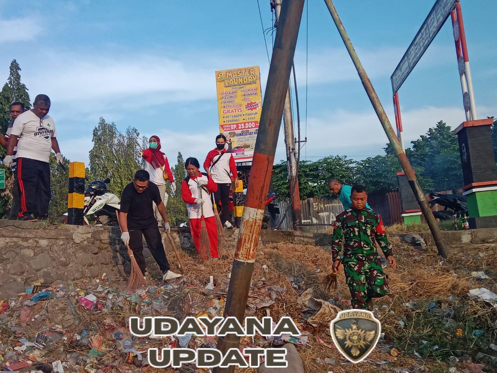 Karya Bakti Pembersihan Sampah di Sikka, Wakil Bupati Tekankan Pentingnya Jaga Kebersihan Lingkungan