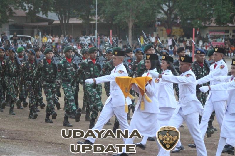 Satgas Yonif 741/GN Turut Ambil Bagian Dalam Penurunan Bendera Merah Putih di HUT RI ke 80