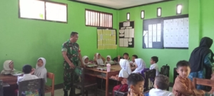 Babinsa Koramil Hu’u Aktif Dorong Suksesnya Program Makan Bergizi Gratis