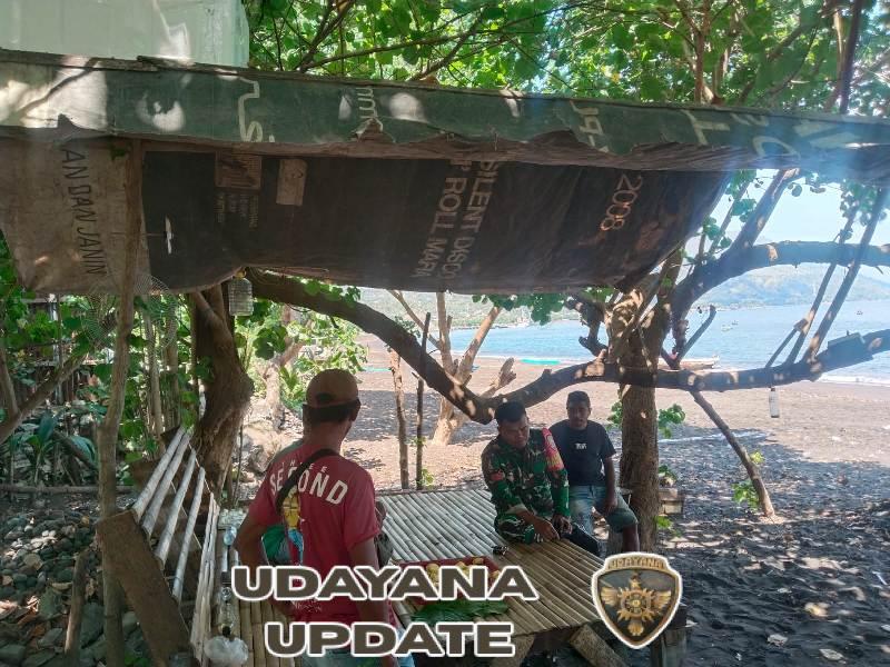 Pererat Kemanunggalan TNI-Rakyat, Babinsa Kodim 1602/Ende Sambangi Nelayan Tanjung