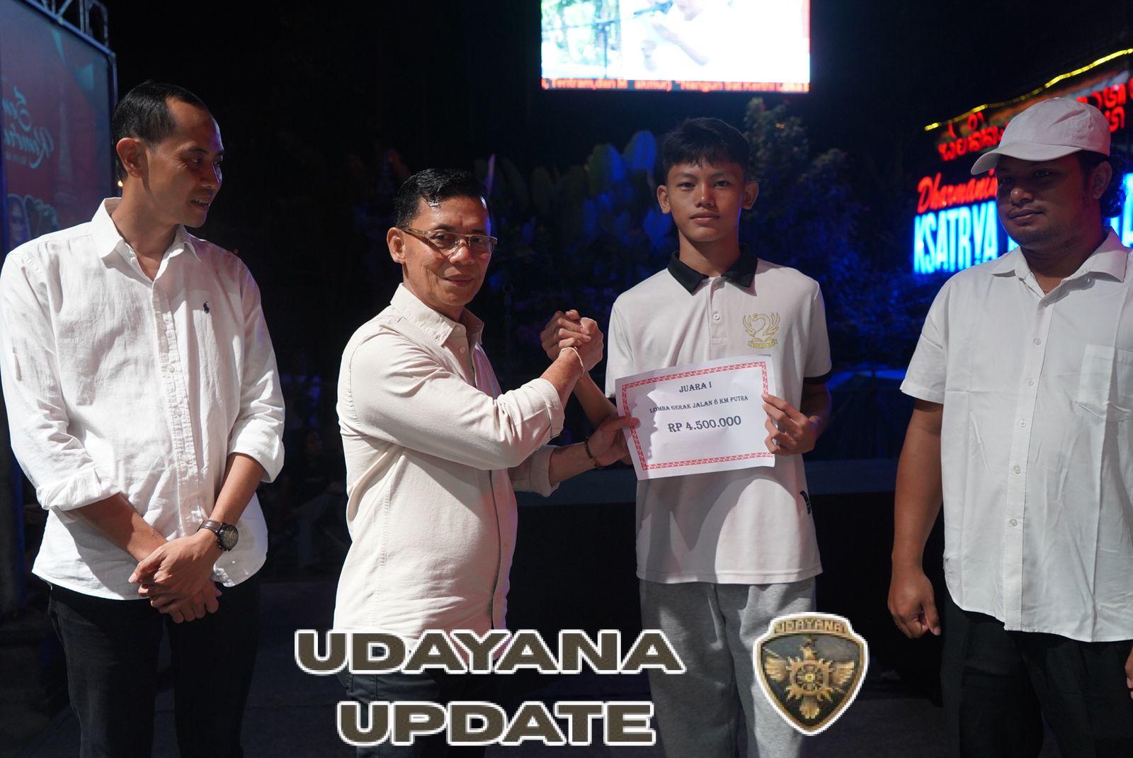 Aparat TNI Dan Polri Di Klungkung Amankan Panggung Hiburan Semarak Kemerdekaan Republik Indonesia Ke 80