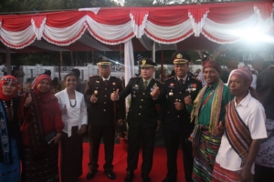 Forkopimda Kabupaten Alor Gelar Upacara Penurunan Bendera HUT RI ke-80, Dandim 1622/Alor Hadir