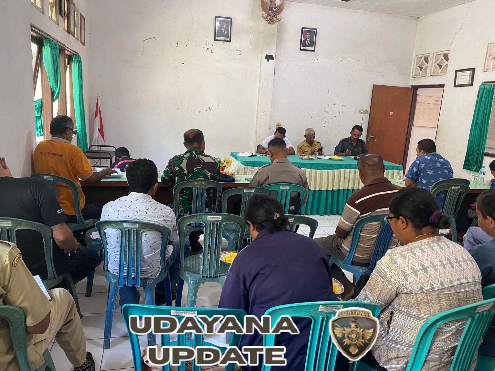 Babinsa Aktif Hadiri Rapat Koordinasi Persiapan HUT RI Ke-80 di Kewapante, Sambut HUT RI Ke-80