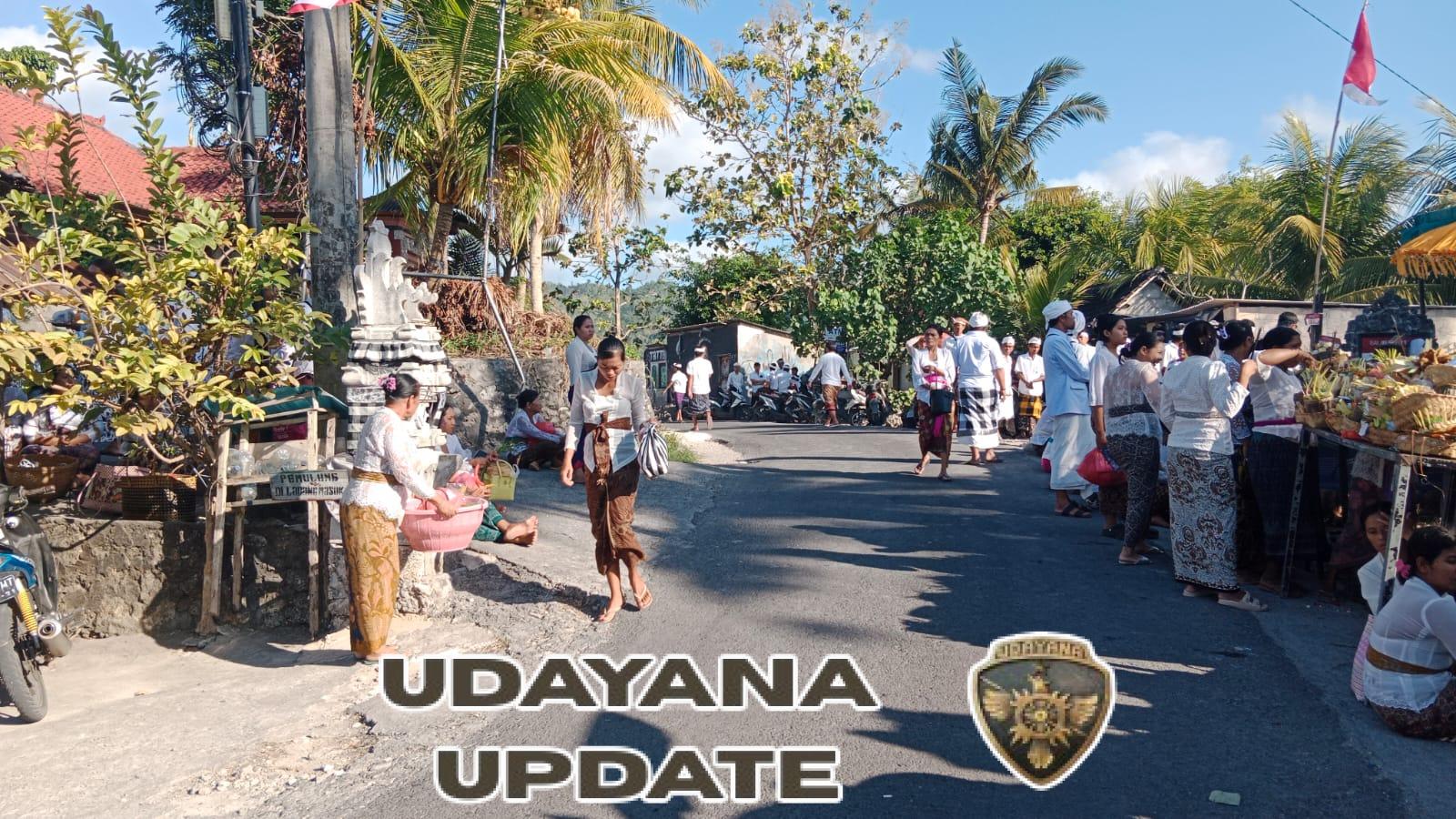 Babinsa Kutampi Kaler Tunjukkan Eksistensi Dan Peran Aktif Kawal Upacara Nyapu Leger