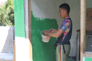 Gotong Royong TNI dan Warga, Pustu Kalabeso Tampil dengan Wajah Baru