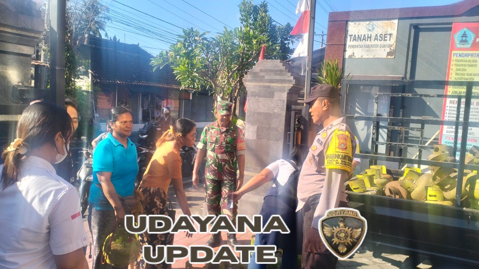 Tanggap Kelangkaan Energi, Babinsa Belega Kawal Penyaluran LPG Bersubsidi ke Masyarakat