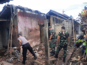 Wujud Kepedulian, Koramil Kerambitan Turut Sukseskan Program RTLH Pemda Tabanan