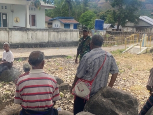 Babinsa Ende Aktif di Wilayah Binaan, Komsos dan Monitoring Berjalan Lancar di Desa Tou