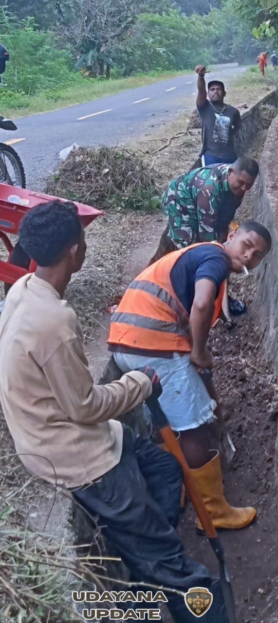 Pengawasan dan Komsos Babinsa di Desa Sukutokan, Kecamatan Kelubagolit
