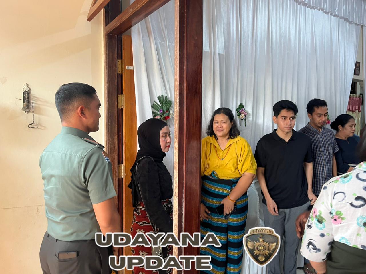 Kehadiran Dandim 1601/Sumba Timur di Rumah Duka Bukti Kepedulian TNI