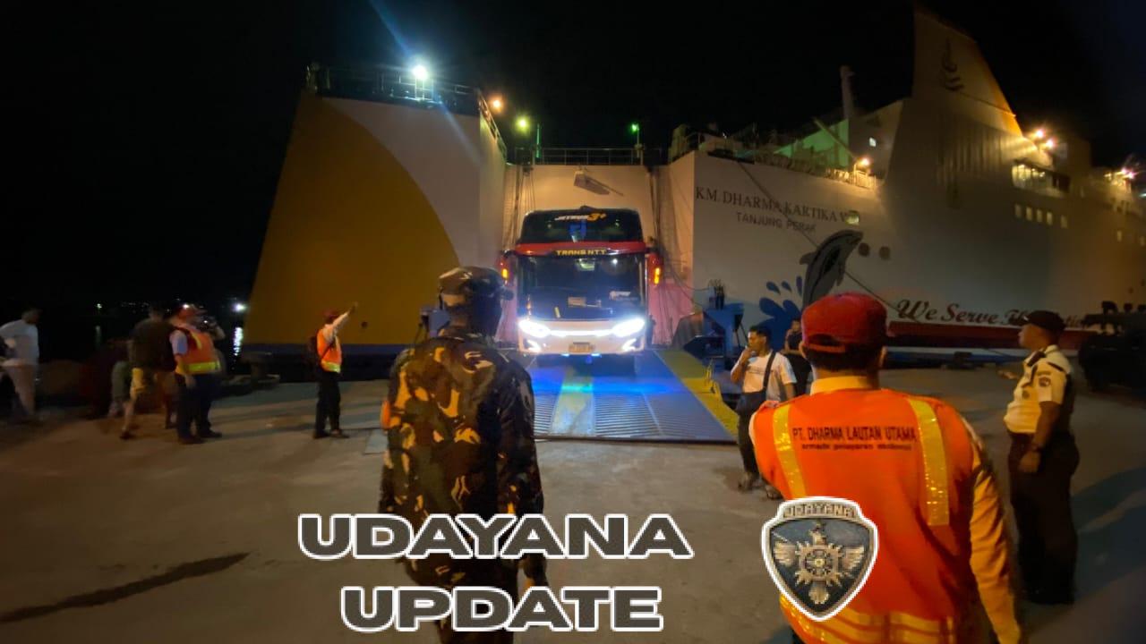 Kolaborasi dengan Instansi Terkait, Babinsa Ende Pastikan Keamanan Pelabuhan Tetap Kondusif