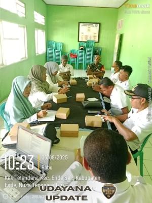 Wujud Kemanunggalan TNI-Rakyat, Babinsa Ikut Aktif Dalam Loka Karya Posyandu