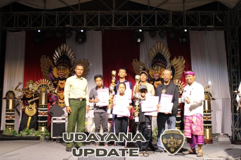 Soliditas TNI-Polri: Babinsa dan Polsek Banjar Bersinergi Amankan Acara HUT RI ke-80