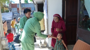 Wujud Kepedulian, Persit KCK Koorcab Rem 161 PD IX/Udayana Sambangi Panti Asuhan Guardian Holy Angel