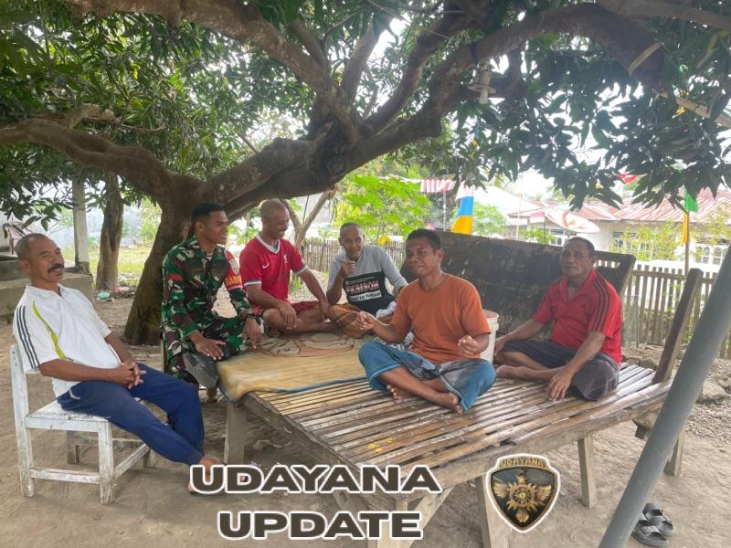 Babinsa Ende Aktif Pantau Keamanan Wilayah dan Jalin Komunikasi dengan Masyarakat