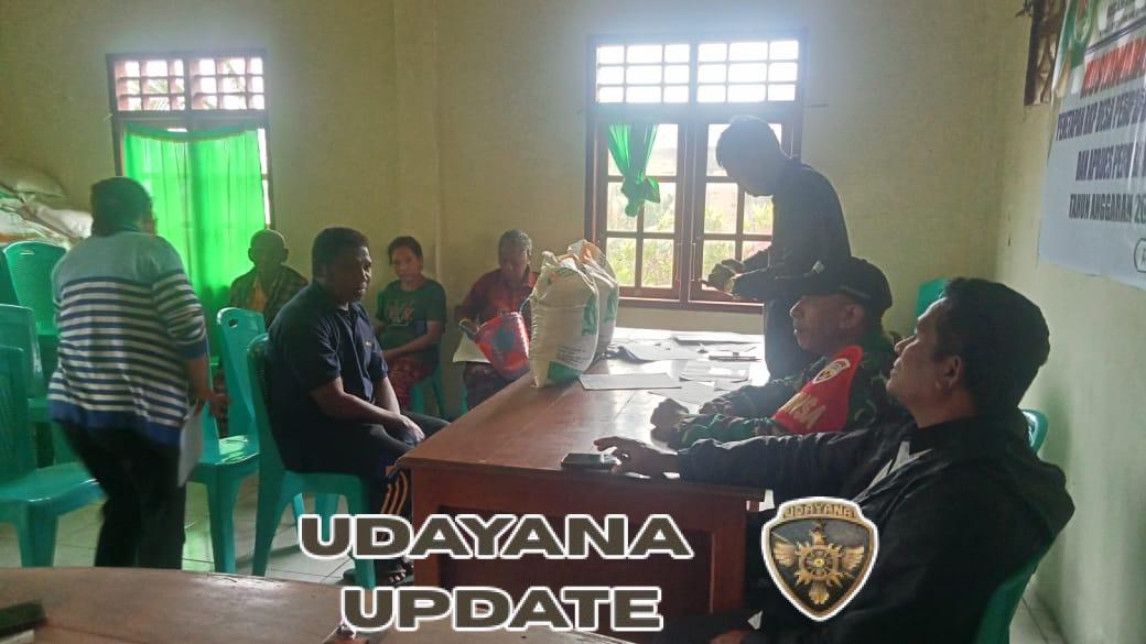 Sinergi Babinsa dan Pemerintah: Monitoring Pembagian Bantuan Beras di Desa Rubit
