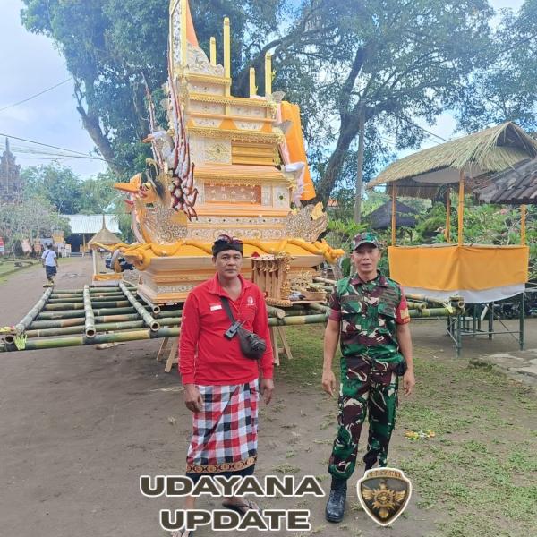 Babinsa Koramil 1616-01/Gianyar Dampingi Prosesi Sakral Pelebon dengan Pengamanan Maksimal