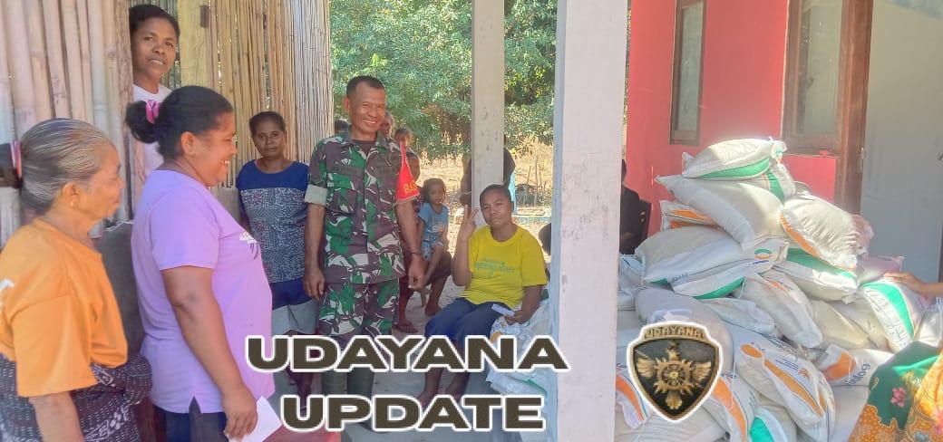 Penyaluran Bantuan Beras di Ende Dipantau Ketat oleh Babinsa Kodim 1602/Ende