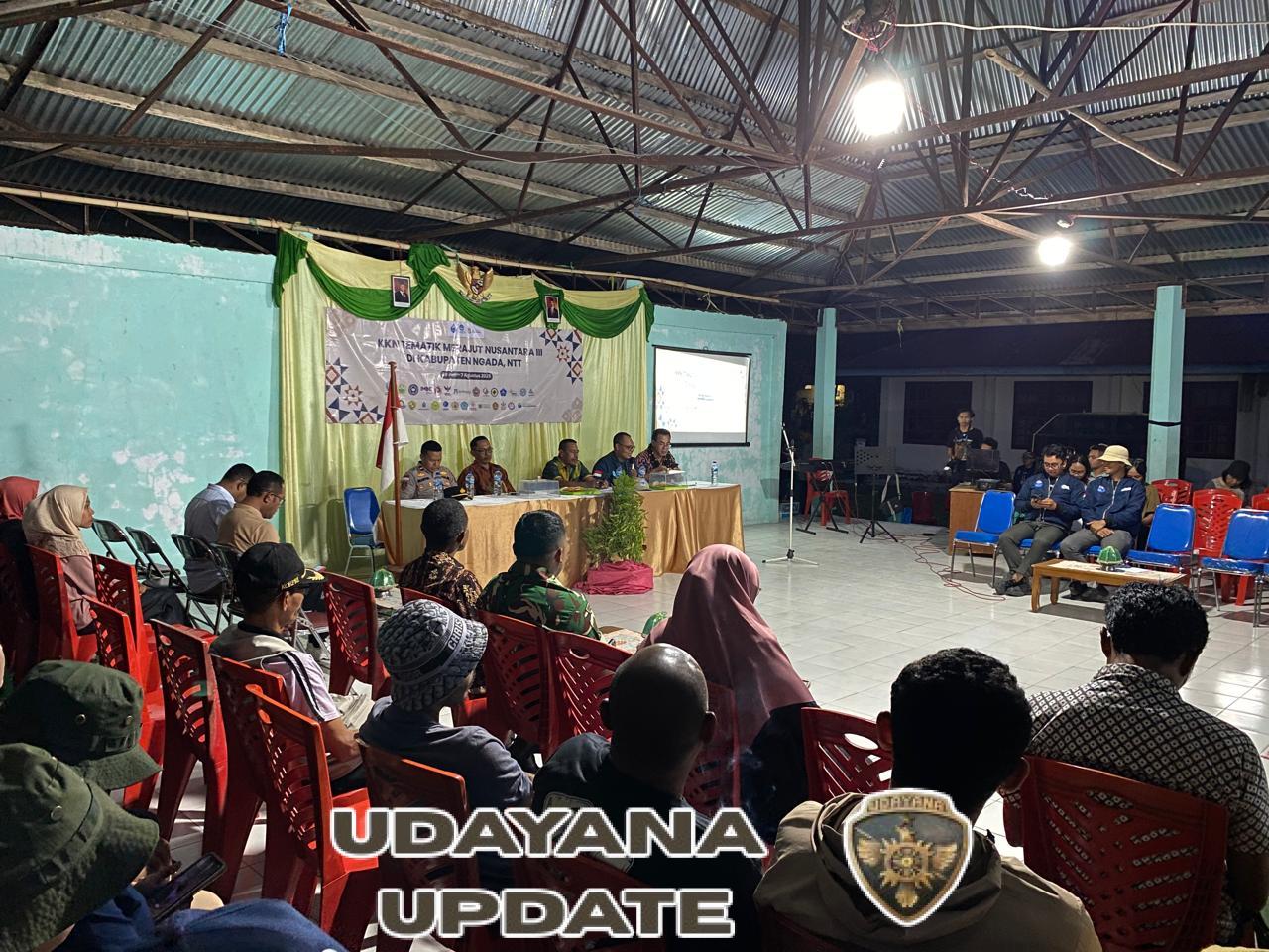 KKN Nusantara III Resmi Ditutup, Babinsa Koramil Bajawa Hadir di Panggung Sanggar Seni Riung