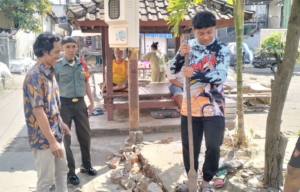 Warga Gebang Barat Wujudkan Kebersihan Lewat Sinergi Bersama Babinsa