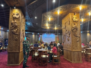 Bawaslu Gianyar Gelar Pembukaan Fasilitasi Pembinaan dan Penguatan Kelembagaan, Babinsa Hadir Beri Dukungan