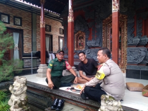 Babinsa dan Bhabinkamtibmas Bersinergi Jaga Kondusifitas Desa Sidan