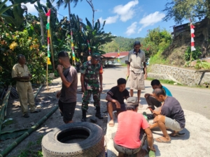 Warga Antusias Sambut Kegiatan Komsos Babinsa di Desa Riaraja