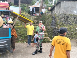 Babinsa Ende Aktif Bantu Percepat Pembangunan Sarana Ibadah Lewat Karya Bhakti