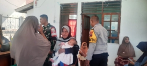 Kegiatan Posyandu di Kelurahan Ekasapta Berjalan Tertib dengan Pengawasan Babinsa