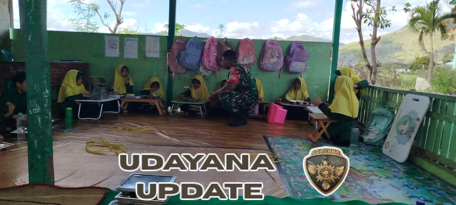 Sinergi Babinsa Menala dengan Sekolah, Dampingi Program Makan Sehat Gratis di SDN MIN 2 Taliwang