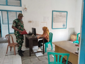Babinsa Serda Ridwan Ali Monitoring Wilayah Binaan Lewat Kegiatan Puldatater