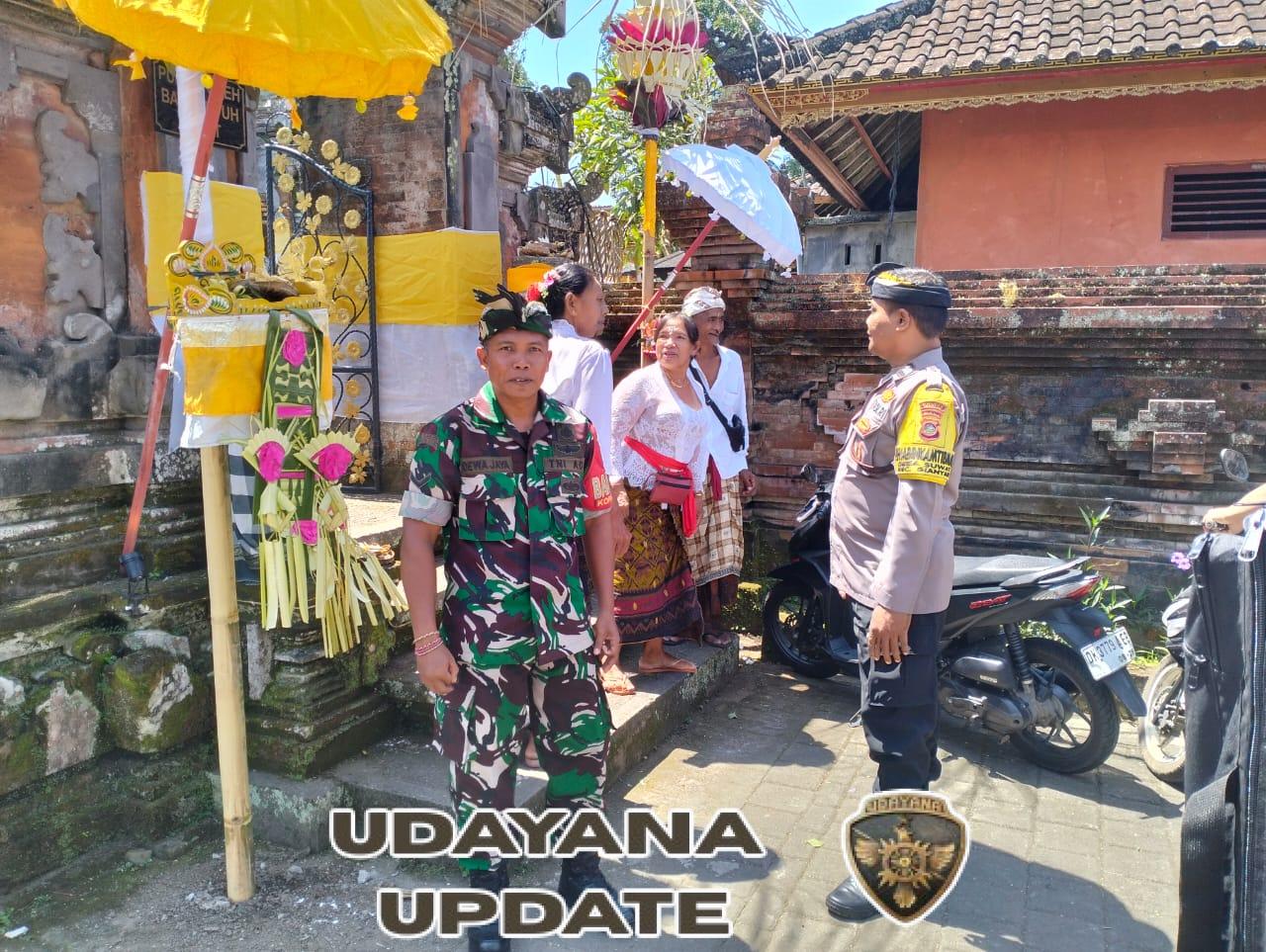 Babinsa Desa Suwat Pastikan Rangkaian Piodalan Berjalan Aman, Tertib, dan Khidmat