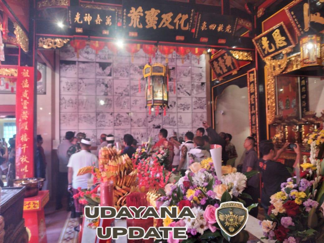 Babinsa Turut Rayakan Kembali Dibukanya Ling Gwan Kiong, Simbol Toleransi Umat di Buleleng