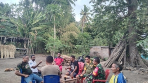 TNI dan Rakyat Bersatu, Babinsa Bandar Jalin Silaturahmi Lewat Komsos