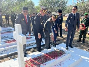 Khidmat, Ziarah Nasional Kodim 1601/Sumba Timur di TMP Umbu Ndawa Kareuk