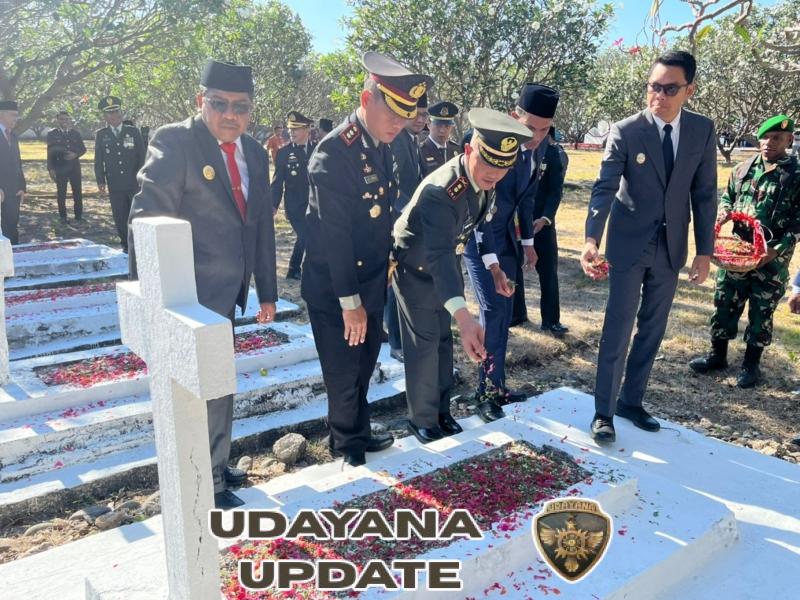 Khidmat, Ziarah Nasional Kodim 1601/Sumba Timur di TMP Umbu Ndawa Kareuk