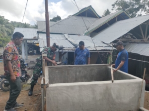 Babinsa Koramil 1602-01/Ende Ajak Masyarakat Waspada Cuaca Lewat Komsos di Tanazozo