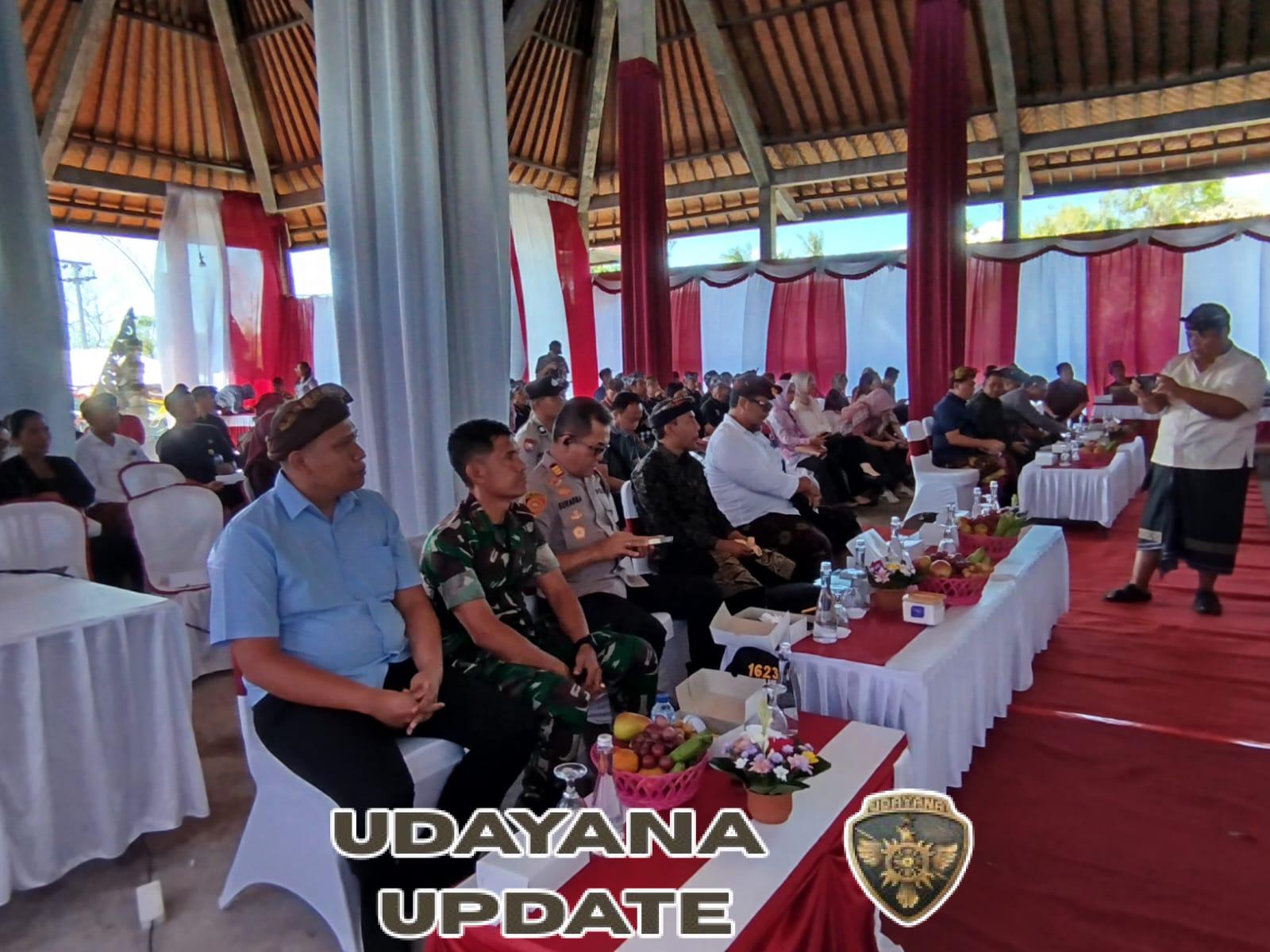 Dukung pengelolaan tanah ulayat yang berkelanjutan, Pjs. Danramil 1623-08/Kubu hadiri kegiatan sosialisasi.