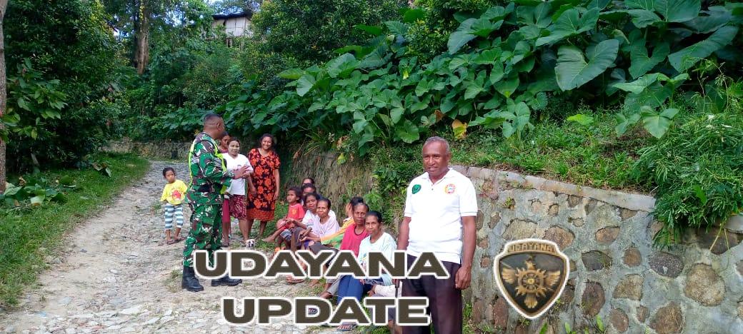 Tingkatkan Rasa Aman, Babinsa Wolowaru Monitoring Wilayah Binaan