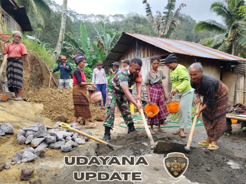 Babinsa Serka Yupiter Kase Ajak Warga Jaga Kamtibmas Lewat Komsos dan Karya Bhakti