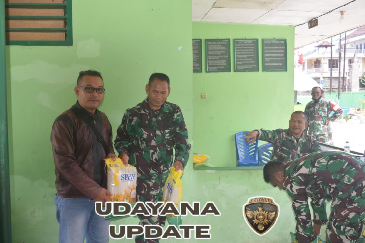 Senyum Bahagia Terpancar di Wajah Masyarakat Kota Soe, Ketika Koramil 1621-01/Kota Soe Gelar Bazar Beras Murah