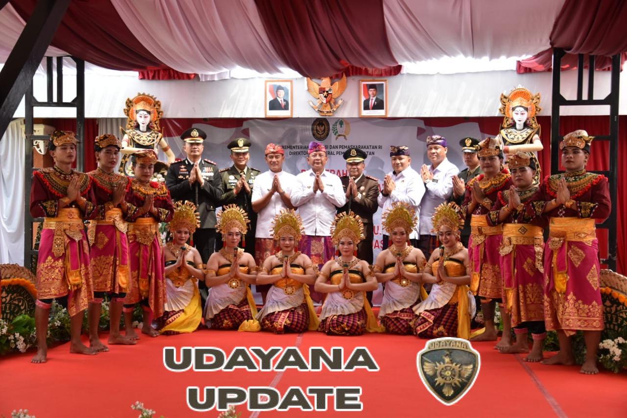 Dandim 1609/Buleleng Bersama Forkopimda Hadiri Penyerahan Remisi Bagi Narapidana dan Anak Binaan di Singaraja