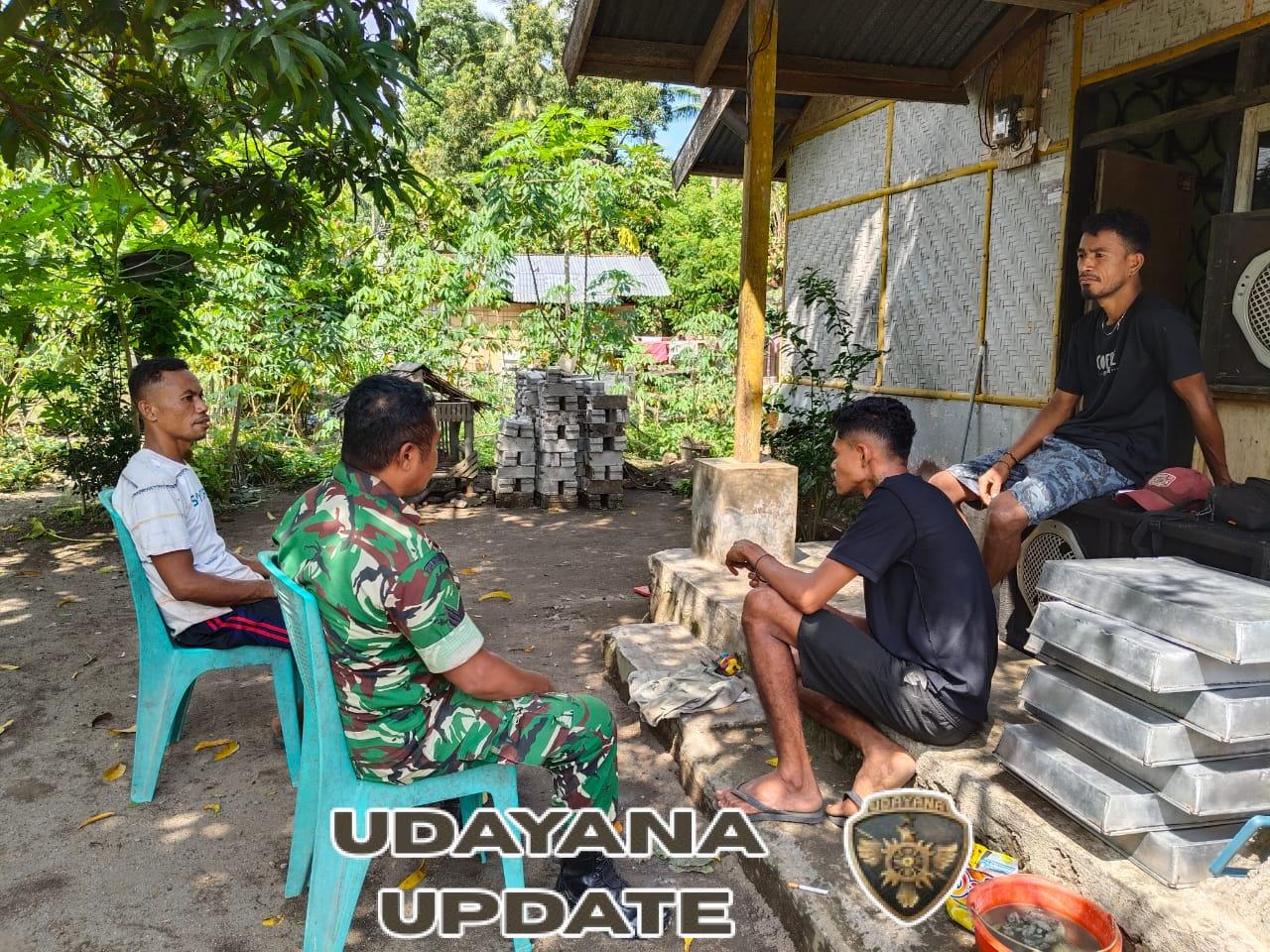 Babinsa Kodim 1602/Ende Aktif Laksanakan Pamwil dan Komsos di Desa Binaan