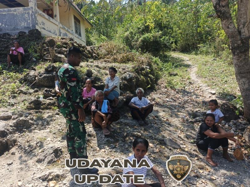 Babinsa Ende Hadir di Tengah Masyarakat untuk Wujudkan Rasa Aman dan Nyaman