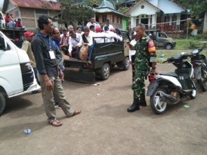 Babinsa Koramil 1602-03 Bersama Warga Desa Ndikosapu Perkuat Sinergi Keamanan Wilayah