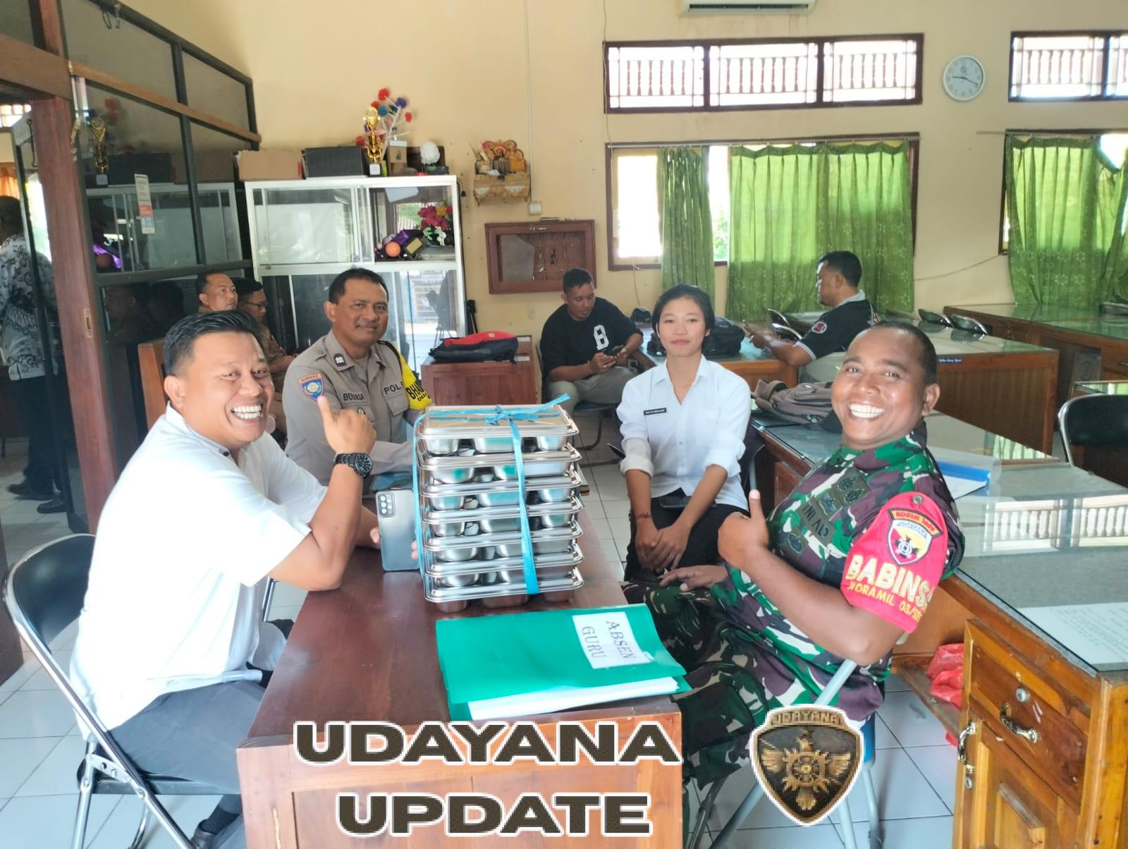 Babinsa dan Bhabinkamtibmas Monitoring Launching Program Makan Bergizi Gratis di Desa Lokapaksa