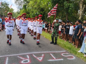 Sambut HUT kemerdekaan RI ke-80, Danramil 1623-07/Bebandem lepas peserta lomba gerak jalan.