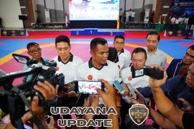 Kejuaraan Taekwondo Panglima TNI Cup 2025 di Bali Resmi Ditutup, Pangdam IX/Udayana Dampingi Wapang TNI